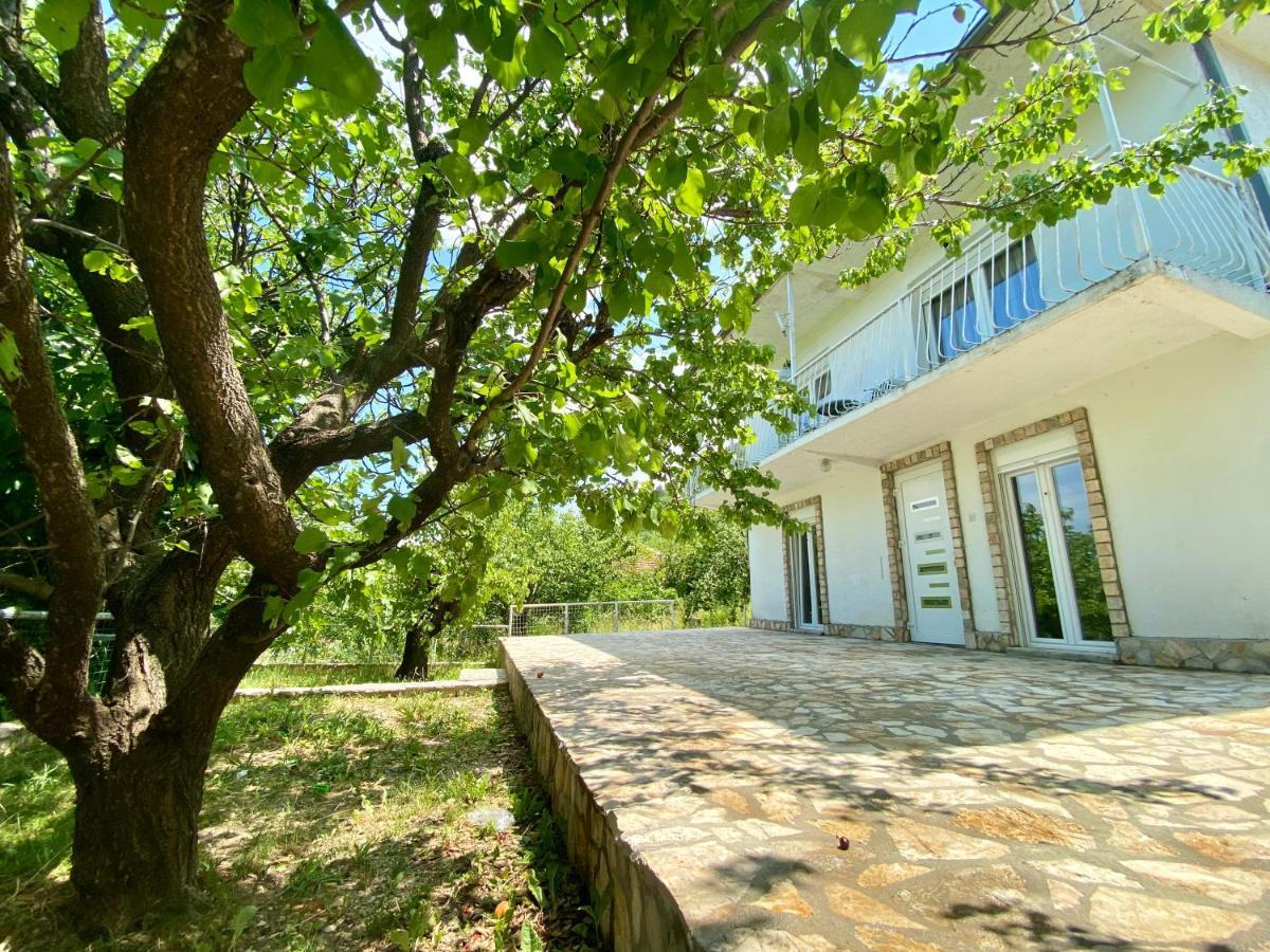 Guest House Ivano Мостар Экстерьер фото